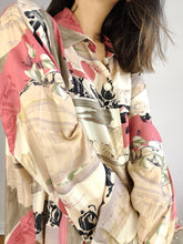 Load image into Gallery viewer, The Peach Cream Pattern Blouse | Vintage viscose pink white print shirt women M
