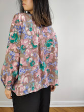Load image into Gallery viewer, The Silk Purple Pink Floral Pattern Blouse | Vintage silk blend flower watercolor bow tie IT46 M
