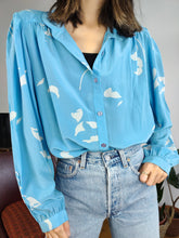 Load image into Gallery viewer, Vintage silk blouse blue sky print pattern shirt Madeleine women M

