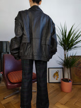 Load image into Gallery viewer, Vintage 2-in-1 genuine leather bomber vest jacket black oversized unisex men 56 L
