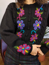 Load image into Gallery viewer, Vintage 100% wool sweater flower floral embroidery black winter knit knitted pullover jumper S
