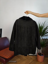 Load image into Gallery viewer, Vintage genuine shearling leather coat black sheepskin lambskin sherpa winter heavy 42 S-M
