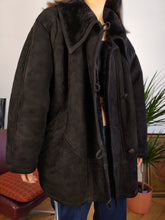 Load image into Gallery viewer, Vintage genuine shearling leather coat black sheepskin lambskin sherpa winter heavy 42 S-M
