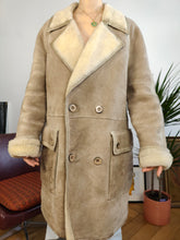 Load image into Gallery viewer, Vintage genuine shearling leather coat cream beige sheepskin lambskin sherpa winter heavy midi jacket M
