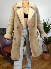 Load image into Gallery viewer, Vintage genuine shearling leather coat cream beige sheepskin lambskin sherpa winter heavy midi jacket M
