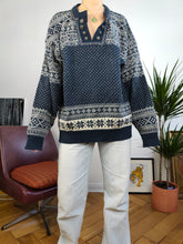 Load image into Gallery viewer, Vintage Dale of Norway wool blue designer premium Norwegian Scandi Icelandic Christmas winter cosy snow pattern unisex L

