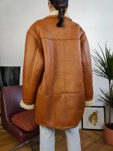 Load image into Gallery viewer, Vintage genuine shearling leather coat tan brown sheepskin lambskin sherpa winter heavy midi jacket L-XL
