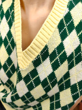 Load image into Gallery viewer, Vintage argyle pattern knit vest sleeveless diamonds pullunder preppy yellow green M
