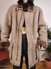 Load image into Gallery viewer, Vintage genuine shearling leather coat brown beige suede sheepskin lambskin sherpa winter IT50 M-L
