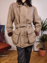 Load image into Gallery viewer, Vintage genuine shearling leather coat brown beige suede sheepskin lambskin sherpa winter IT50 M-L

