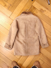 Load image into Gallery viewer, Vintage genuine shearling leather coat beige cream brown suede sheepskin lambskin sherpa winter IT46 S-M
