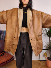 Load image into Gallery viewer, Vintage genuine shearling leather coat tan brown sheepskin lambskin sherpa winter IT52 L-XL
