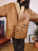 Load image into Gallery viewer, Vintage genuine shearling leather coat tan brown sheepskin lambskin sherpa winter IT52 L-XL
