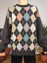 Load image into Gallery viewer, Vintage 100% wool knit sweater grey pink diamond pattern knitted pullover women M-L
