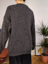 Load image into Gallery viewer, Vintage 100% wool knit sweater grey pink diamond pattern knitted pullover women M-L
