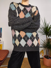 Load image into Gallery viewer, Vintage 100% wool knit sweater grey pink diamond pattern knitted pullover women M-L
