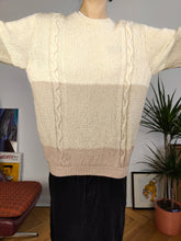 Load image into Gallery viewer, Vintage sweater cable knit cream white plain knitted pullover jumper long arms women M
