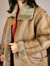 Load image into Gallery viewer, Vintage genuine shearling leather coat brown sheepskin lambskin sherpa S
