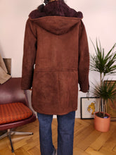 Load image into Gallery viewer, Vintage genuine shearling leather coat hood hoodie red brown sheepskin lambskin suede sherpa Italy IT46 S-M
