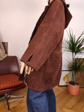 Load image into Gallery viewer, Vintage genuine shearling leather coat hood hoodie red brown sheepskin lambskin suede sherpa Italy IT46 S-M
