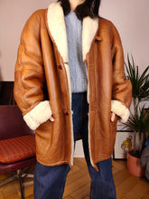 Load image into Gallery viewer, Vintage genuine shearling leather coat tan brown sheepskin lambskin sherpa winter IT52 L-XL
