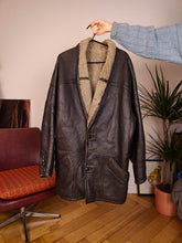 Load image into Gallery viewer, Vintage genuine shearling leather coat black brown sheepskin lambskin sherpa winter 50 L
