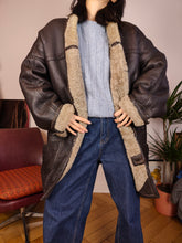 Load image into Gallery viewer, Vintage genuine shearling leather coat black brown sheepskin lambskin sherpa winter 50 L
