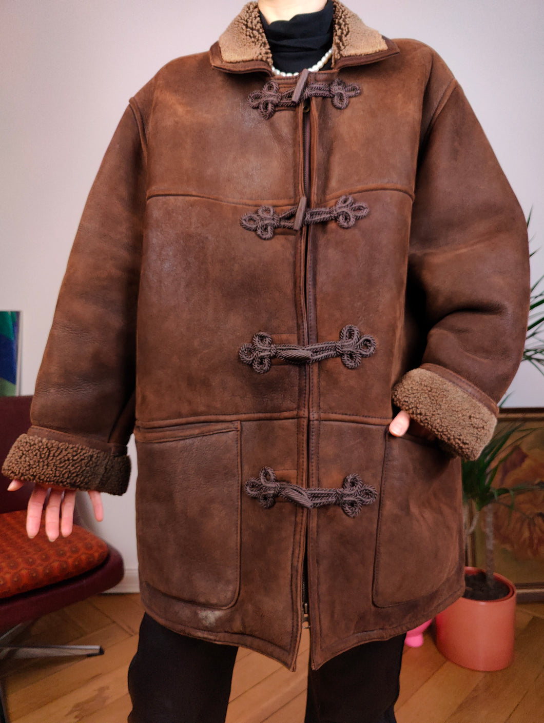 Vintage-Mantel aus echtem Shearling-Leder, braunes Schaffell-Lammfell-Sherpa-Winterjacke mit Knebelverschluss, Zaffers 36 SM