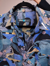 Lade das Bild in den Galerie-Viewer, Vintage Bluse Viskose blau schwarz Kunst Crazy Print Muster Festival Shirt Hatico Performance Unisex Herren L

