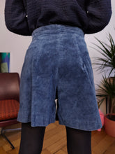 Load image into Gallery viewer, Vintage real suede leather blue shorts bermuda pants cutout XS-S
