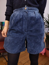 Load image into Gallery viewer, Vintage real suede leather blue shorts bermuda pants cutout XS-S
