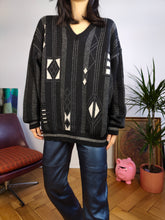 Lade das Bild in den Galerie-Viewer, Vintage Cacharel designer wool blend sweater knit black white pattern pullover jumper women men unisex L
