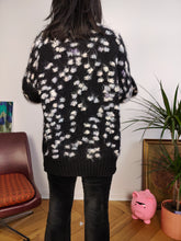 Lade das Bild in den Galerie-Viewer, Vintage thick wool blend knit cardigan black floral pattern white fluffy knitted jacket L-XL
