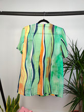 Lade das Bild in den Galerie-Viewer, Vintage blouse sheer green orange stripes crazy print pattern short sleeve shirt top women M-L
