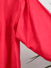 Lade das Bild in den Galerie-Viewer, Vintage 100% silk shirt blouse red long sleeve button up plain Protest women S
