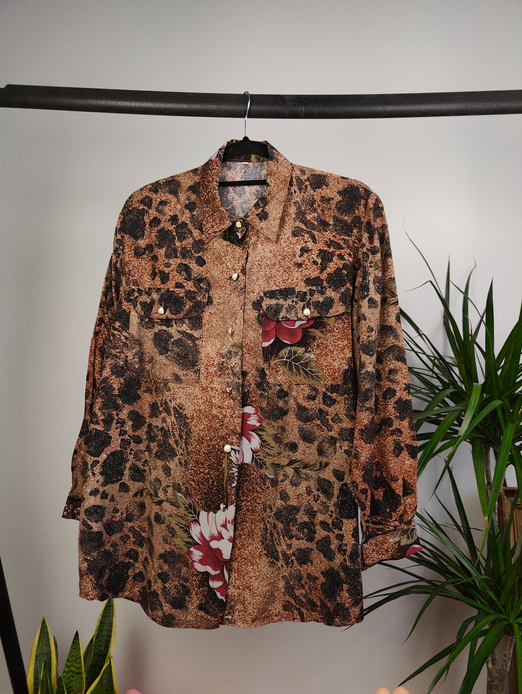 Vintage viscose shirt animal leopard brown rose floral blouse crazy print pattern long sleeve button up women M-L