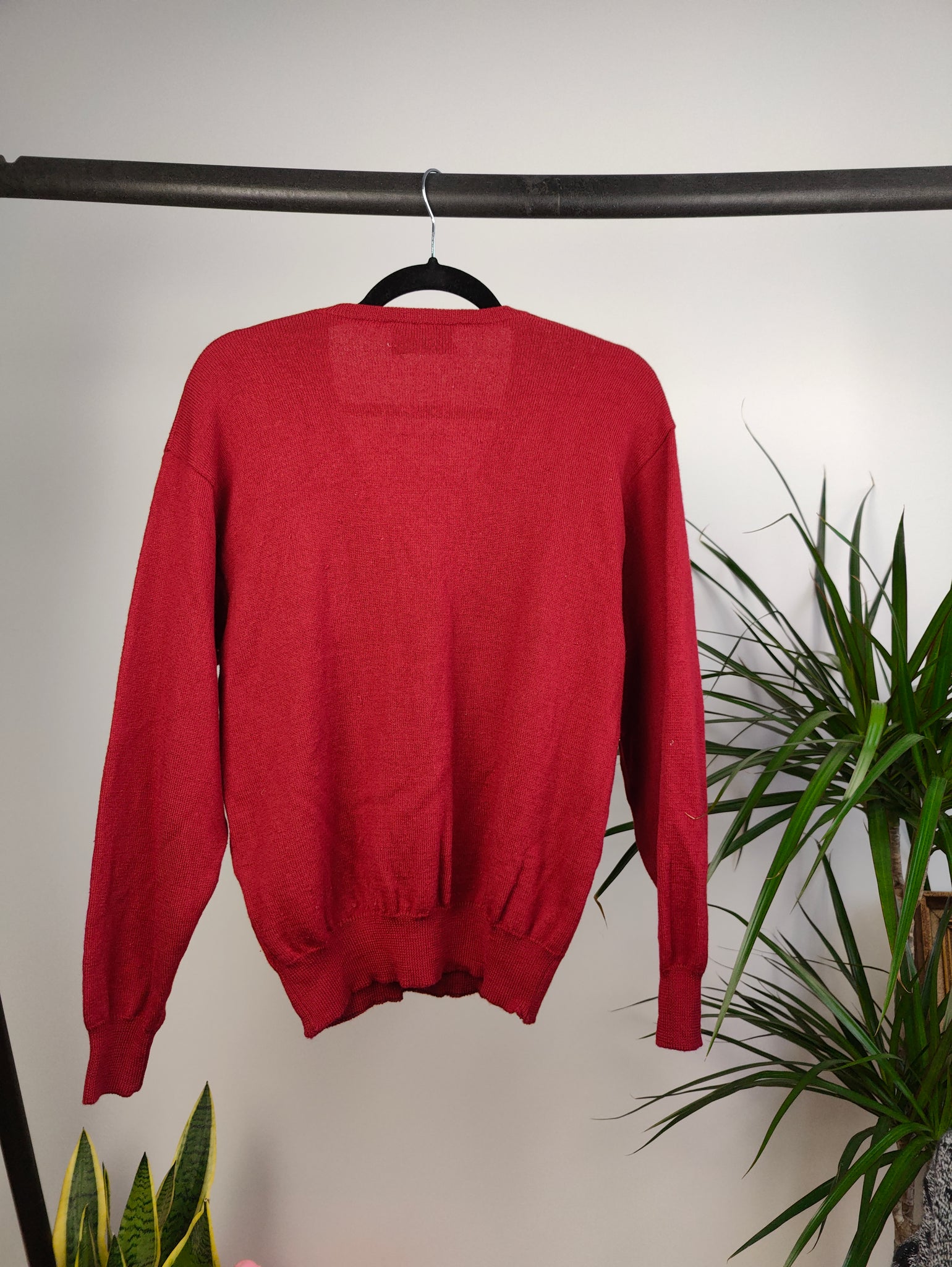 Vintage 100% wool cable knit sweater red V neck Suspense
