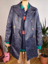 Lade das Bild in den Galerie-Viewer, Vintage faux leather coat blue trench jacket double breasted button women S-M
