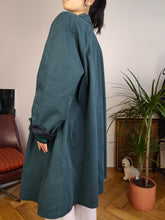 Lade das Bild in den Galerie-Viewer, Vintage 2-in-1 reversible trench coat wool navy blue teal green long lining women M
