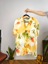 Load image into Gallery viewer, Vintage shirt floral flower art print pattern white yellow short sleeve spring summer L
