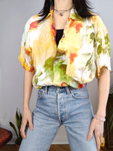 Load image into Gallery viewer, Vintage shirt floral flower art print pattern white yellow short sleeve spring summer L
