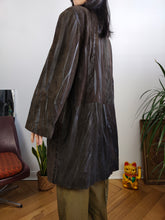 Lade das Bild in den Galerie-Viewer, Vintage 100 % Wildleder Mantel braun Streifenmuster Jacke Frauen Yepelin XL-XXL
