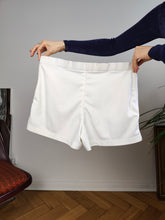 Load image into Gallery viewer, Vintage 80s Ellesse tennis shorts white sport pattern men unisex D52 L-XL
