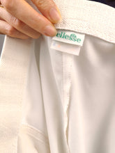 Load image into Gallery viewer, Vintage 80s Ellesse tennis shorts white sport pattern men unisex D52 L-XL
