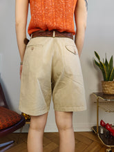 Load image into Gallery viewer, Vintage cotton shorts beige bermuda beige Wallawan 30 S
