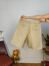 Load image into Gallery viewer, Vintage cotton shorts beige bermuda beige Wallawan 30 S
