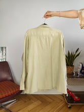 Load image into Gallery viewer, Vintage 100% silk shirt blouse mint sage green long sleeve button up plain Gira Puccino 46 L
