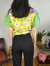 Load image into Gallery viewer, Vintage cotton shirt blouse crazy art print pattern floral flower tie short sleeve S-M
