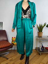 Load image into Gallery viewer, Vintage 100% silk set blouse jacket pants culottes turquoise green S-M
