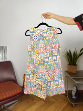 Load image into Gallery viewer, Vintage playsuit shorts floral print pattern white overall jumpsuit onesie sleeveless Belfe &amp; Belfe S-M
